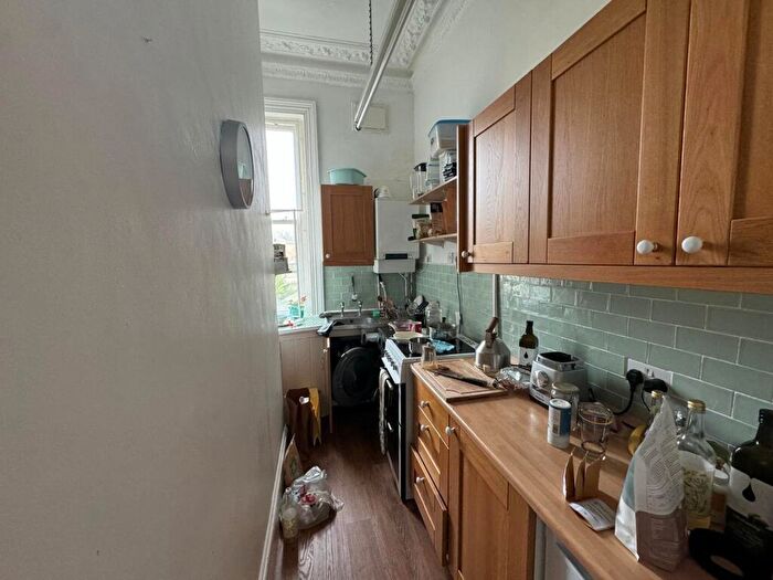 1 Bedroom Flat To Rent In Medina Terrace, Hove, BN3