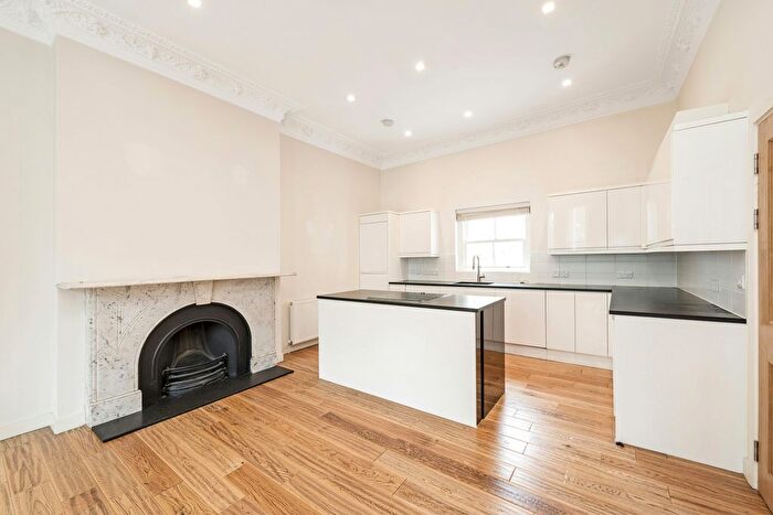 2 Bedroom Flat To Rent In Girdlers Road, London, W14
