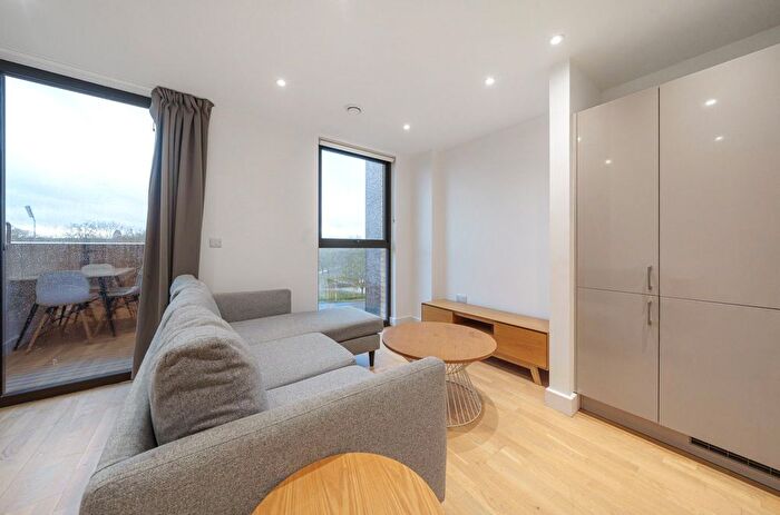 1 Bedroom Flat To Rent In Burgess Springs, Chelmsford, CM1