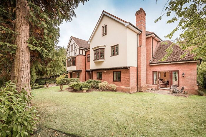 2 Bedroom Flat For Sale In St. Johns Hill, Shenstone, Lichfield, WS14