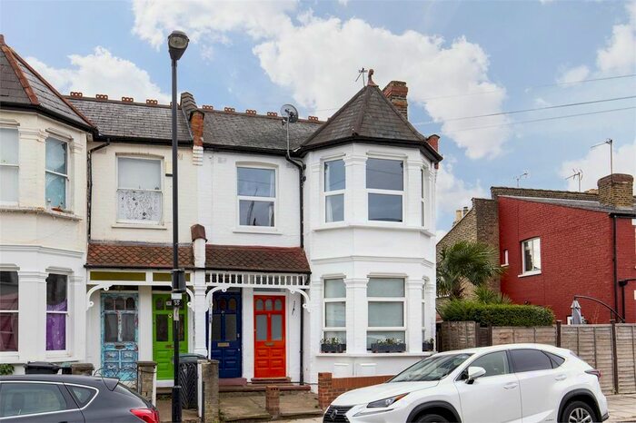 2 Bedroom Flat To Rent In Hawthorn Road, Hornsey, N8