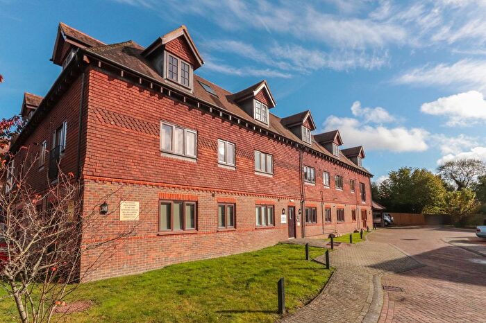 2 Bedroom Flat For Sale In Colemans Way, Hurst Green, Etchingham, TN19