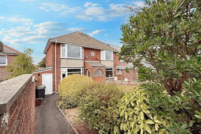2 Bedroom Flat For Sale In Chickerell, DT3