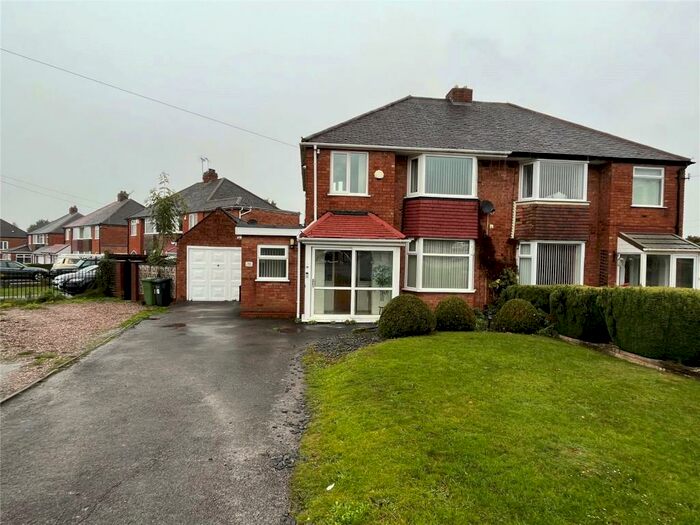 3 Bedroom Semi-Detached House To Rent In Windsor Drive, Solihull, West Midlands, B92