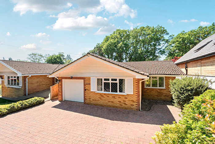 3 Bedroom Bungalow For Sale In Coldharbour Lane, Pyrford, GU22