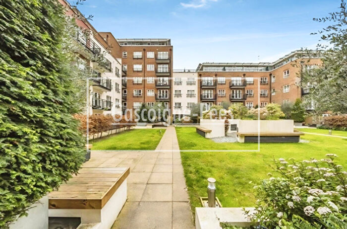 1 Bedroom Flat To Rent In Royal Quarter, Kingston Riverside, KT2