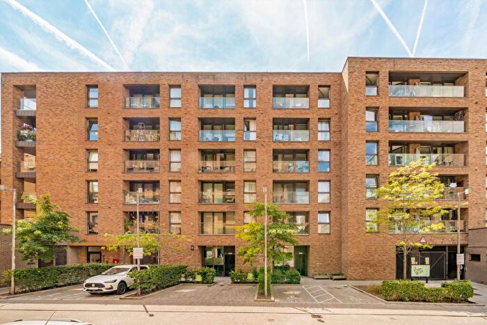 2 Bedroom Flat For Sale In Yeoman Street, Surrey Quays, SE8