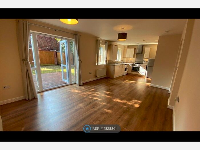 2 Bedroom Flat To Rent In Hucknall, Hucknall, Nottingham, NG15