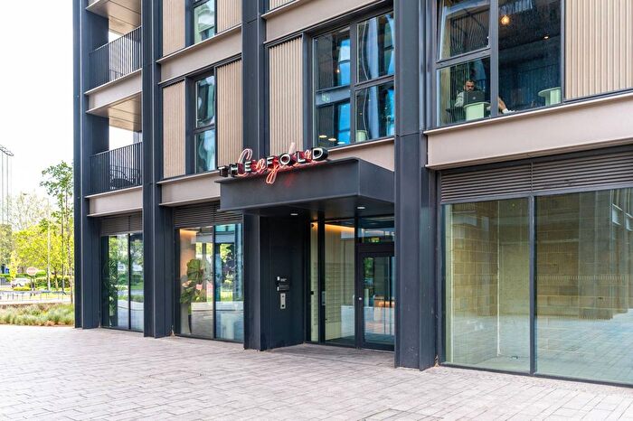 3 Bedroom Flat To Rent In The Fold, Croydon, CR0