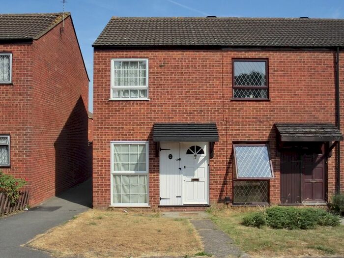 2 Bedroom End Of Terrace House To Rent In Apsledene, Gravesend, Kent, DA12