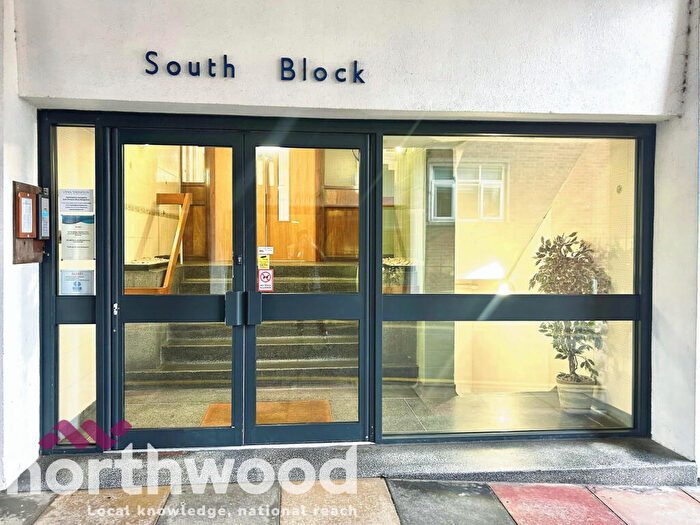 2 Bedroom Flat For Sale In Lord Street, Southport, PR8