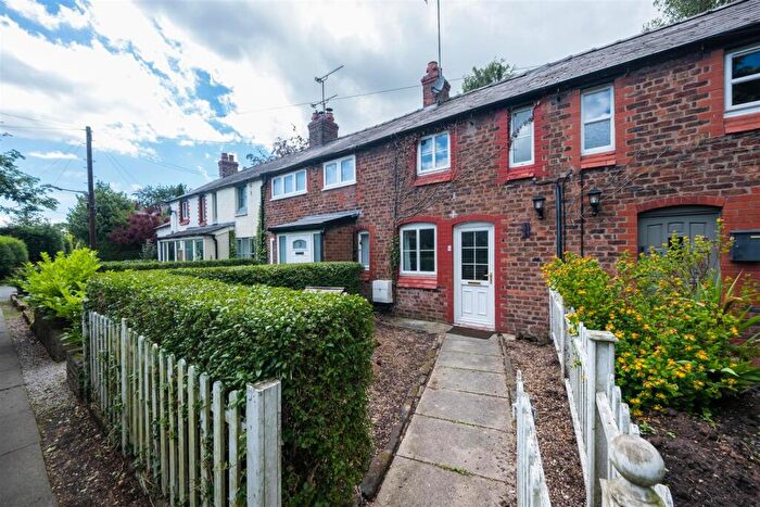 2 Bedroom Terraced House For Sale In West End, Ashton, CH3