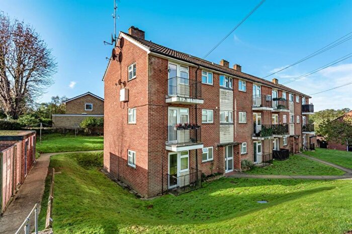 1 Bedroom Flat For Sale In New Road, Midhurst, GU29