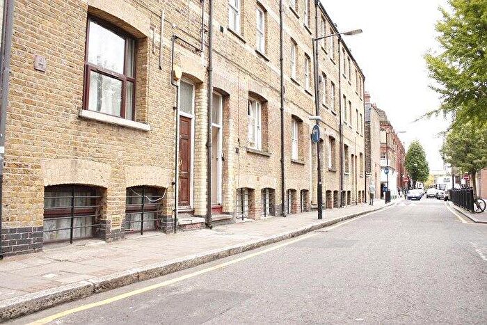 4 Bedroom Duplex To Rent In Settles Street, London, E1