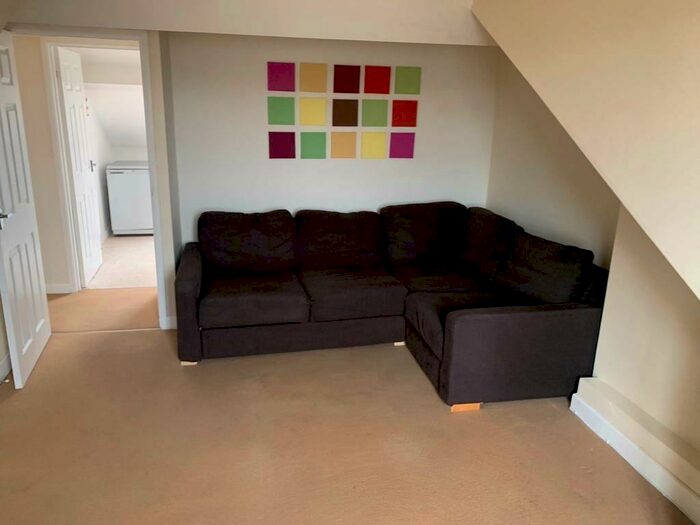 2 Bedroom Flat To Rent In Lillington Road, Leamington Spa, Warwickshire, CV32