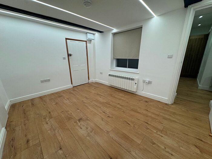 1 Bedroom Flat To Rent In High Street, Maldon, CM9