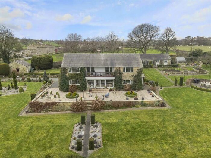 4 Bedroom Detached House For Sale In Swincliffe Top, Hampsthwaite, Harrogate, HG3