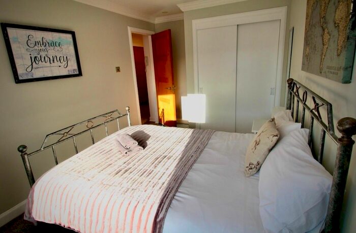 2 Bedroom Flat To Rent In Caledonian Crescent, Dalry, Edinburgh, EH11