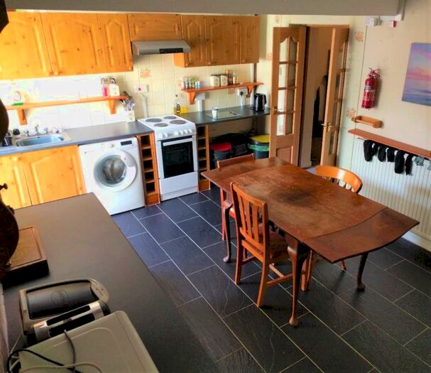 4 Bedroom House To Rent In Fleet Street, Sandfields, Swansea, SA1