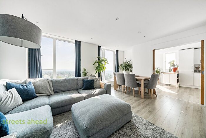 4 Bedroom Flat For Sale In Beulah Hill, London, SE19