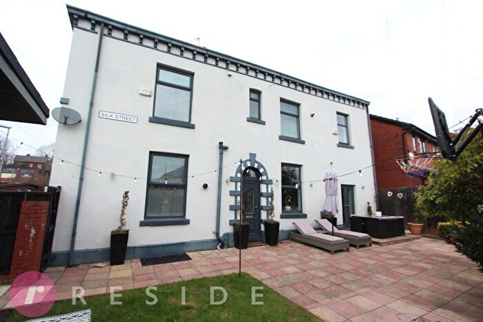 4 Bedroom Semi Detached House For Sale In Silk Street, Middleton, Manchester, M24