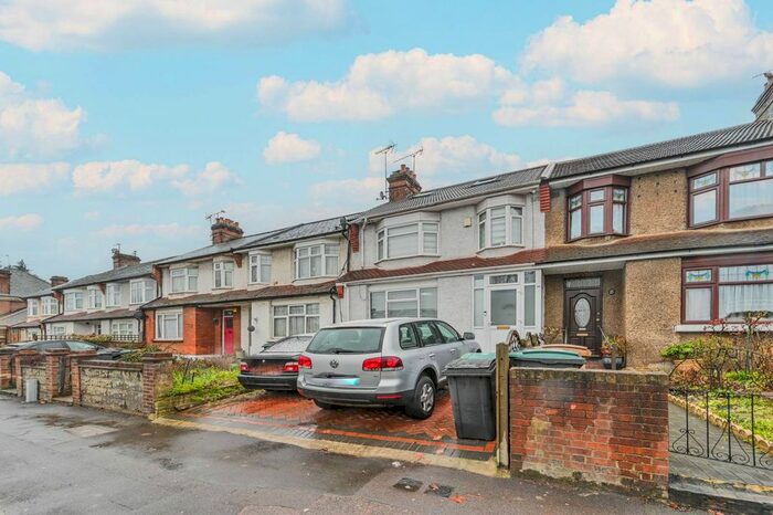 4 Bedroom Property To Rent In Bounds Green Road, Df, Bounds Green, London, N22