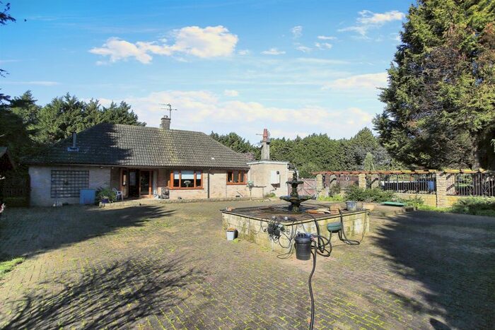 4 Bedroom Detached Bungalow For Sale In Oxney Road, Peterborough, PE1