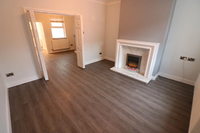 3 Bedroom Cottage To Rent In Bear Cottage, West End, HU14