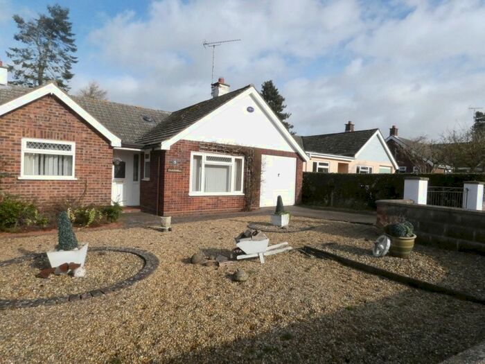 4 Bedroom Detached Bungalow To Rent In Fisher Road, Fakenham, NR21