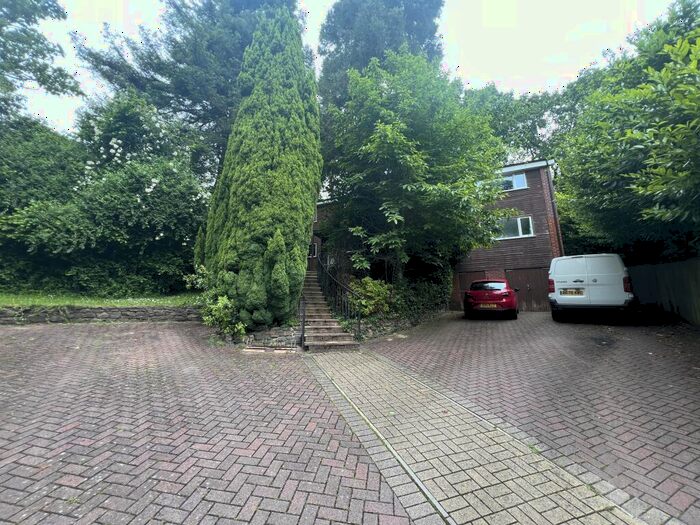 2 Bedroom Apartment To Rent In Northwood Close Flat, SO16