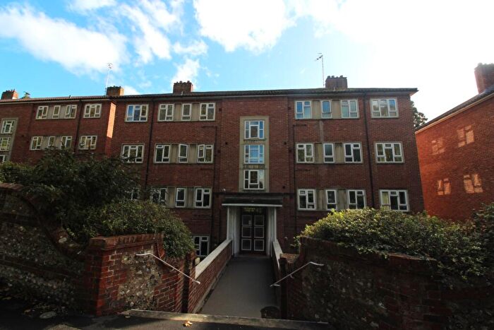 2 Bedroom Flat To Rent In Varndean Road, Brighton, East Sussex, BN1