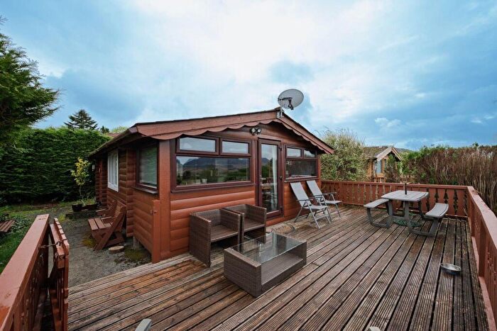 2 Bedroom House For Sale In Bronaber, LL41