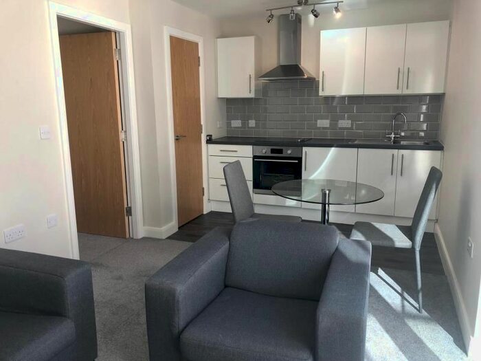 2 Bedroom Flat To Rent In Skinner Lane, Leeds, LS7