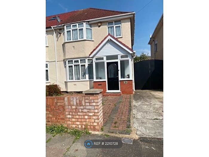 3 Bedroom Semi-Detached House To Rent In Munster Avenue, Hounslow, TW4