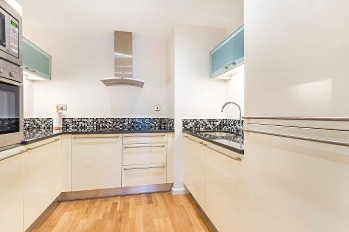 1 Bedroom Flat To Rent In Millharbour, London, E14