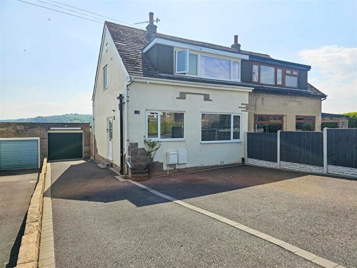 3 Bedroom Semi-Detached House For Sale In Woodside Road, Silsden, BD20