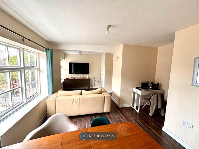 1 Bedroom Flat To Rent In Chamberlain House, London, NW1