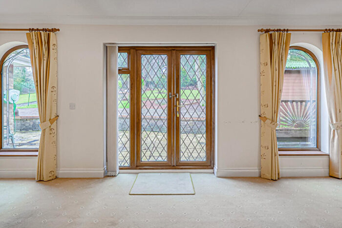 3 Bedroom Detached Bungalow For Sale In Downer Road, Benfleet, SS7