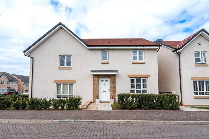 3 Bedroom Semi-Detached House For Sale In Cleugh Rise, Wallyford, East Lothian, EH21