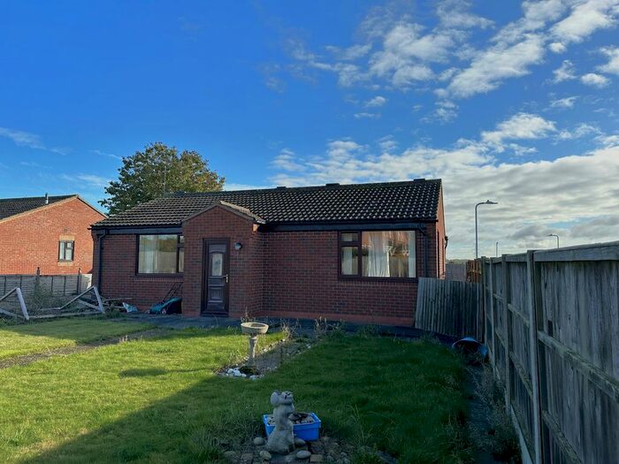 2 Bedroom Bungalow For Sale In Walkers Way, Barrowby, Grantham, NG32
