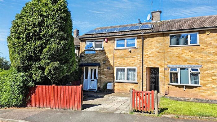 3 Bedroom Town House For Sale In Salkeld Road, Leicester, LE2