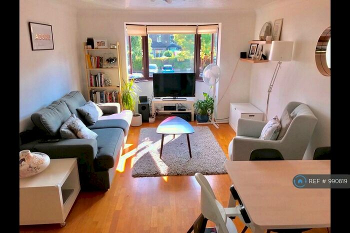2 Bedroom Flat To Rent In Mornington Road, London, E11