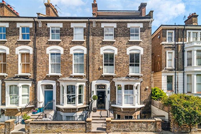 4 Bedroom End Of Terrace House For Sale In Fitzroy Road, London, NW1
