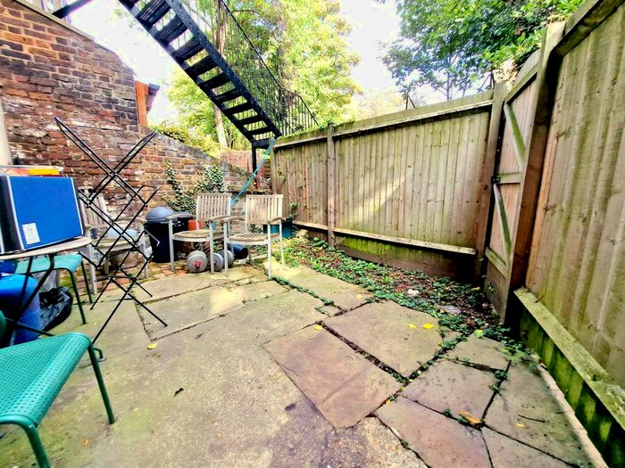 1 Bedroom Flat To Rent In New North Road, London, N1