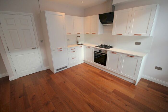 3 Bedroom Flat To Rent In High Street, Rickmansworth, WD3