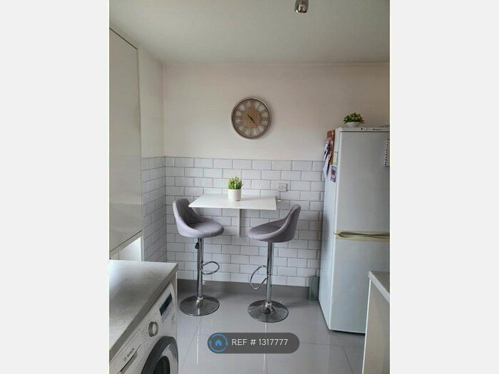 2 Bedroom End Of Terrace House To Rent In Clos Creyr, Llantwit Fardre, Pontypridd, CF38
