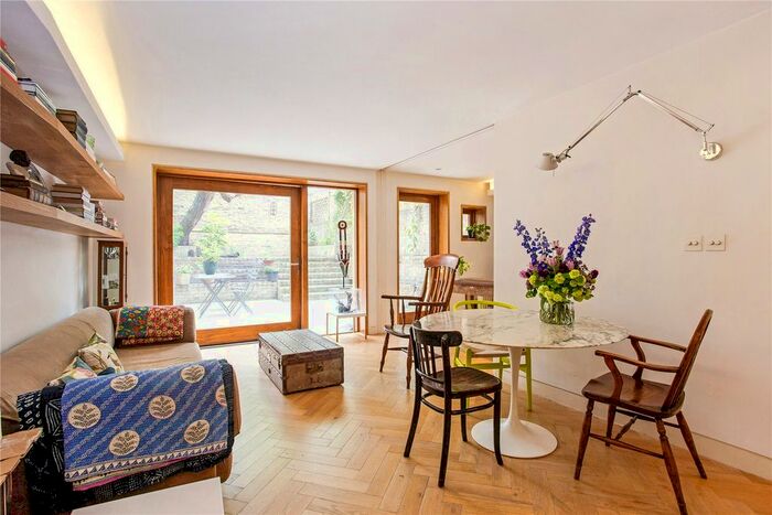 2 Bedroom Flat To Rent In St. Lawrence Terrace, London, W10