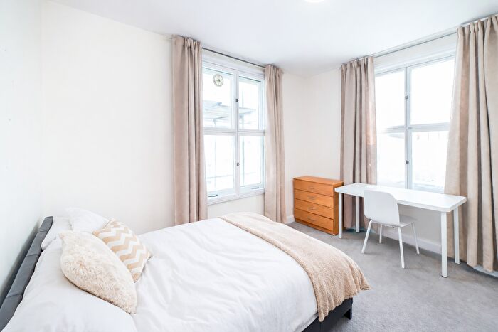 1 Bedroom Flat To Rent In Hogarth Road, London, SW5