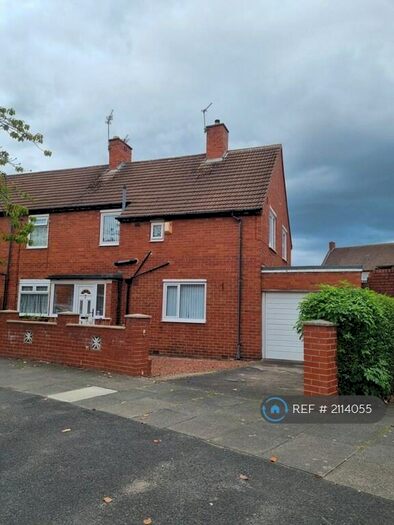 3 Bedroom End Of Terrace House To Rent In Lesbury Chase, Newcastle Upon Tyne, NE3