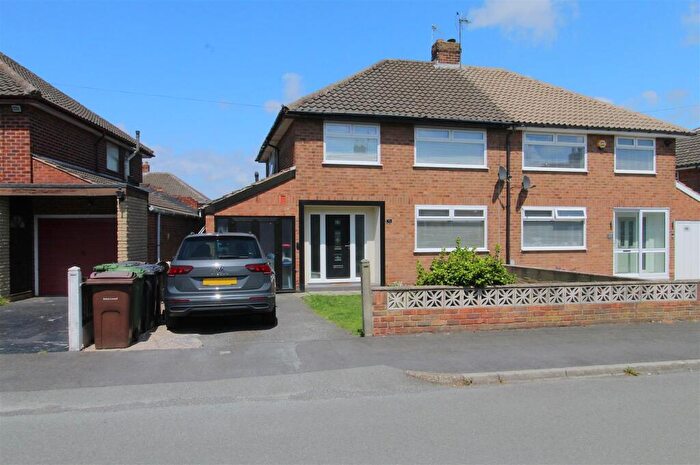 3 Bedroom Semi-Detached House For Sale In Taunton Drive, Aintree Village, Liverpool, L10